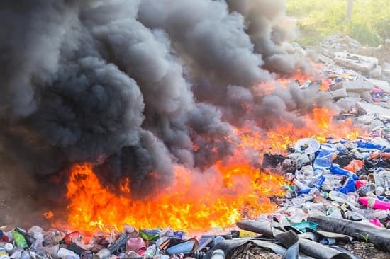 سوزاندن زباله در مدیریت پسماند