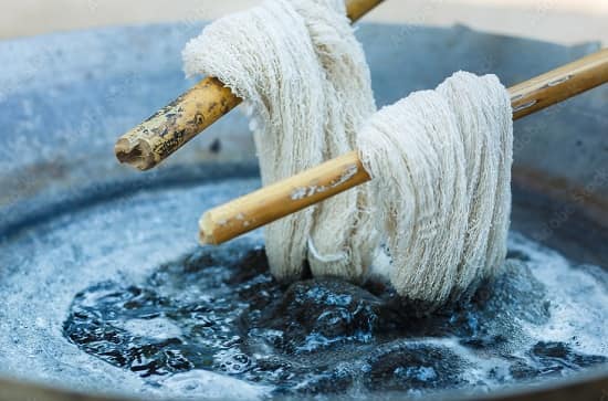 رنگ کردن الیاف خام پارچه